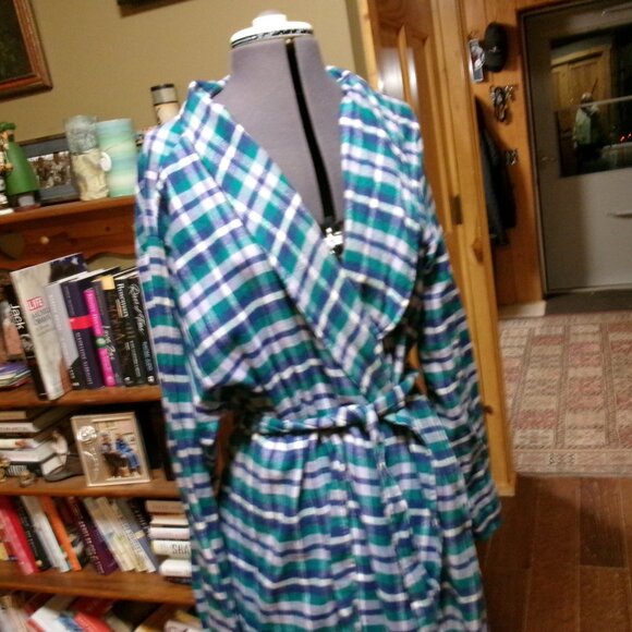 LADIES DREAM CO LONG AQUA PLAID ROBE FLANNEL LONG 1 X - Picture 4 of 6
